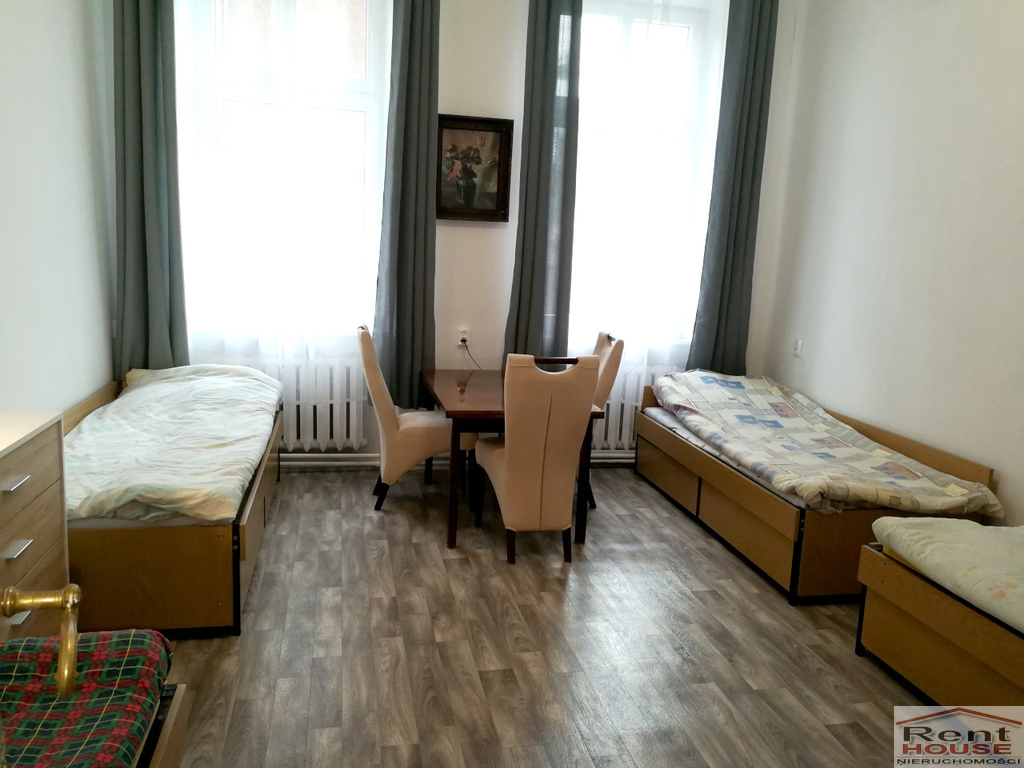 Mieszkanie 3-4 pokoje, balkon, centrum (4)