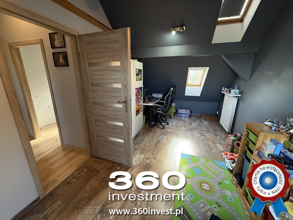 Na sprzedaż dwupoziomowe mieszkanie z ogródnkiem (17)