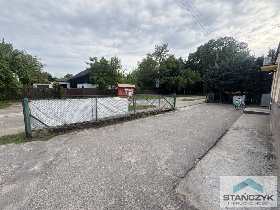 Dom - Lokal - Działka 422 m2 - Gotowy Biznes  (12)