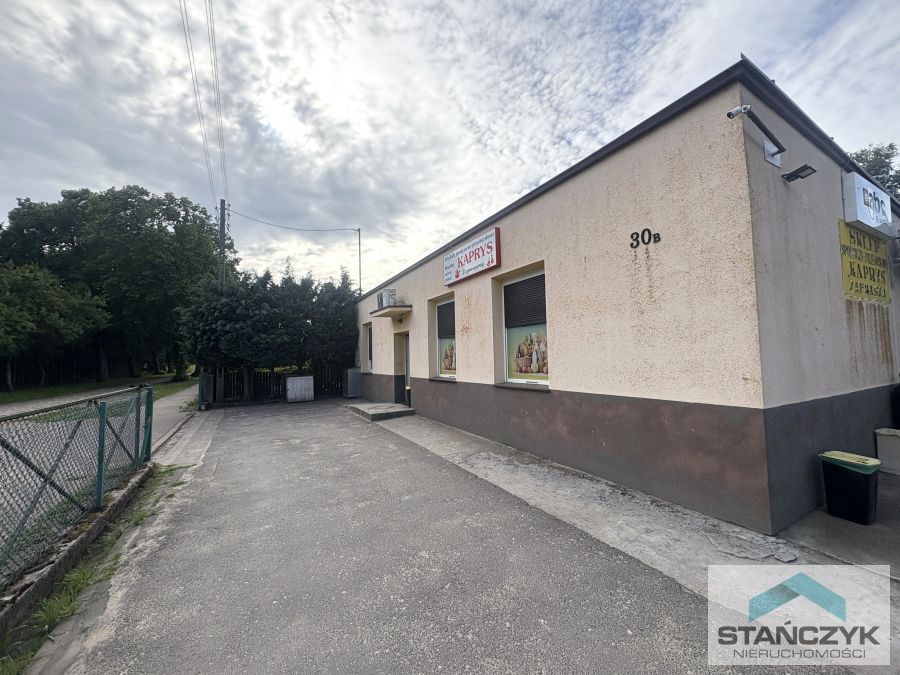 Dom - Lokal - Działka 422 m2 - Gotowy Biznes  (2)