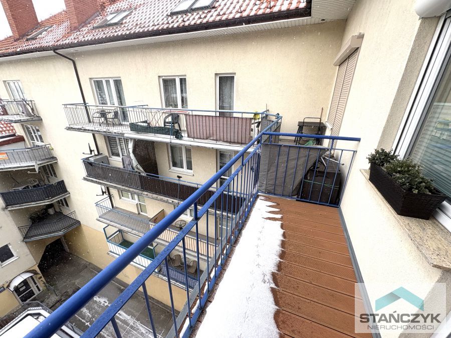 Słoneczny Apartament 25 m2 - Duży balkon - Blisko  (11)