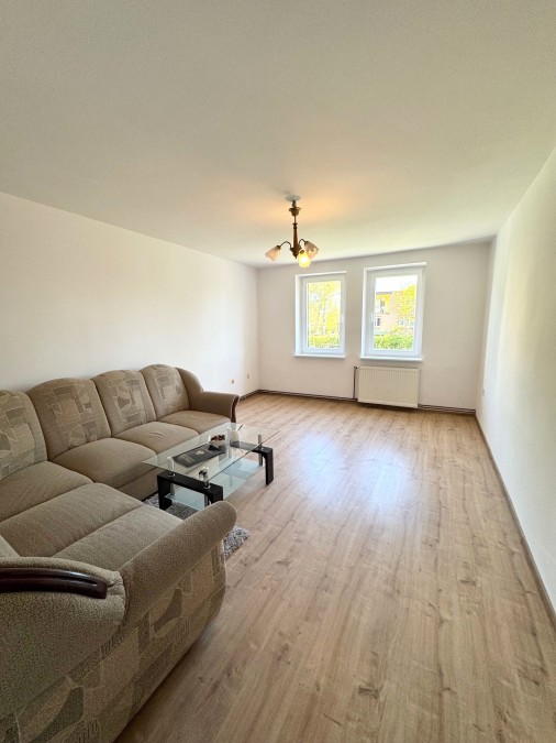 MIESZKANIE 3 POKOJE BALKON PARTER PARKING (7)