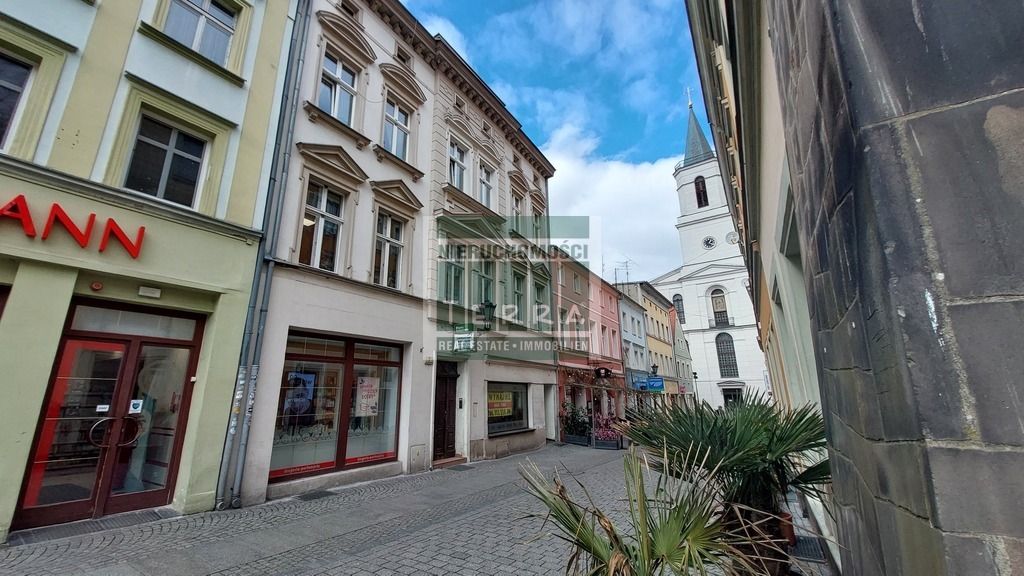 KAWALERKA w kamienicy z potencjałem! (18)