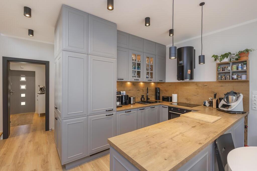 Modny i wygodny dom w super lokalizacji (8)