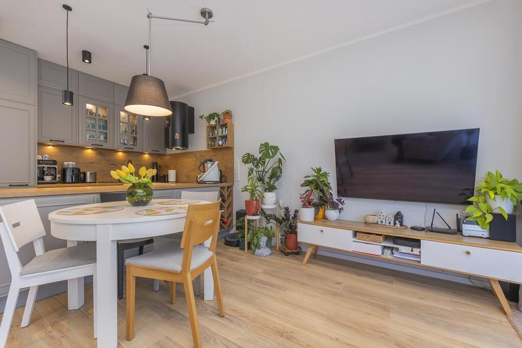 Modny i wygodny dom w super lokalizacji (7)