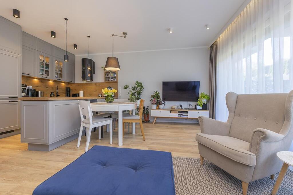 Modny i wygodny dom w super lokalizacji (1)