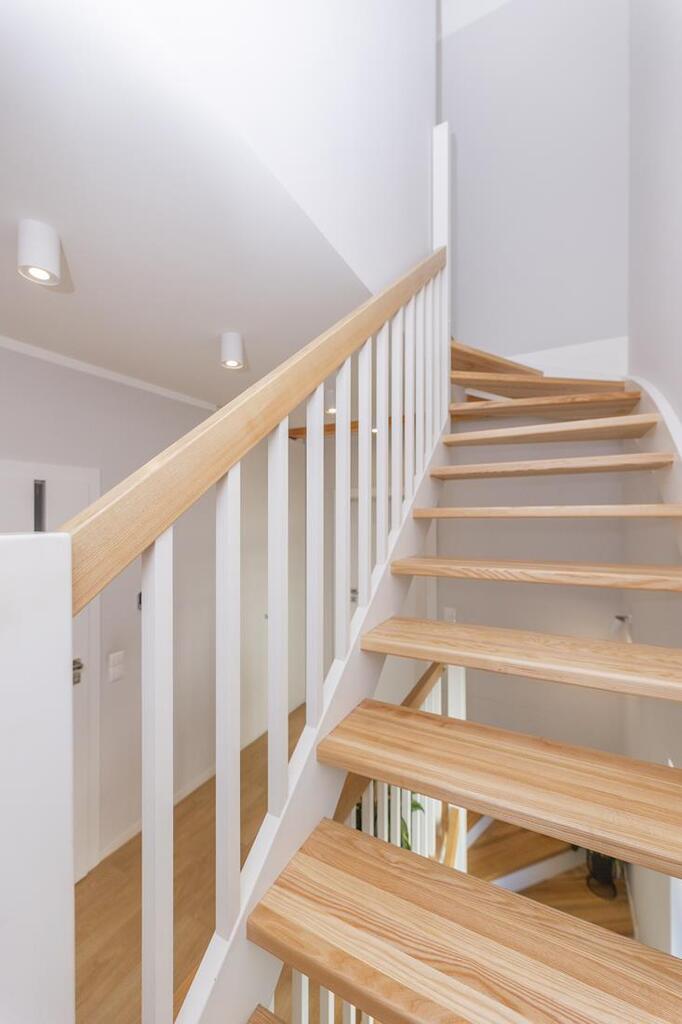 Modny i wygodny dom w super lokalizacji (22)