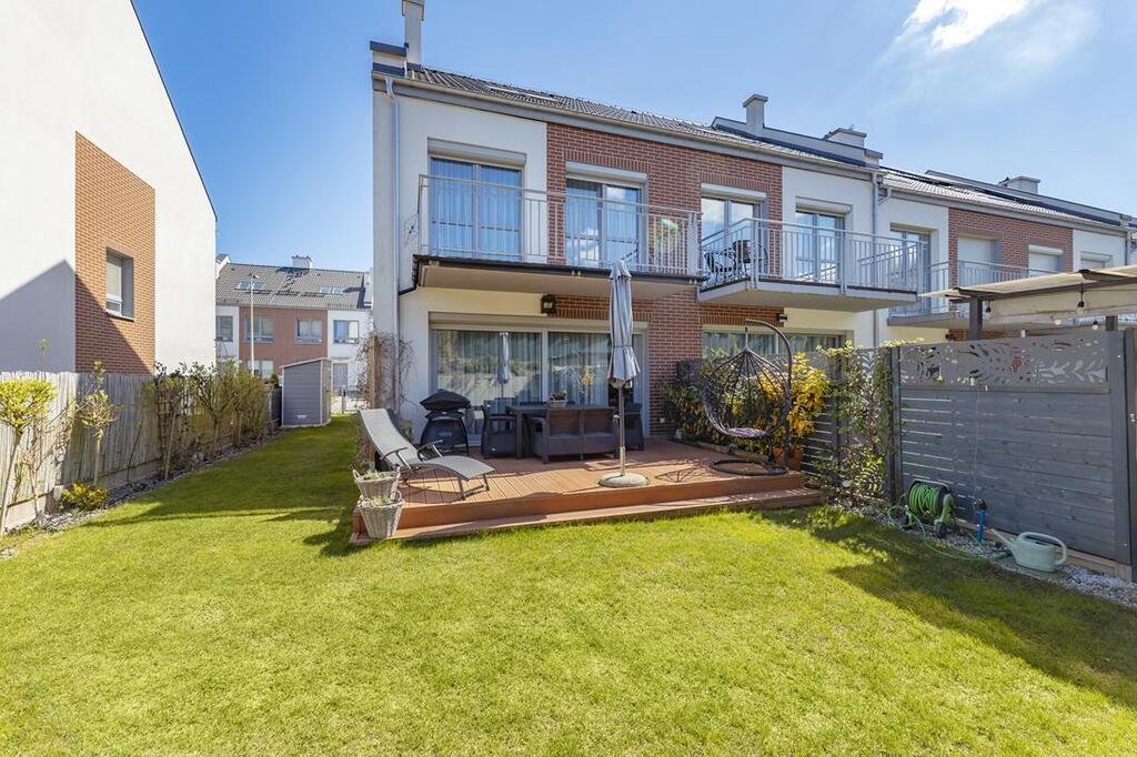 Modny i wygodny dom w super lokalizacji (27)