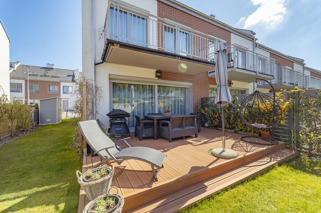 Modny i wygodny dom w super lokalizacji (26)