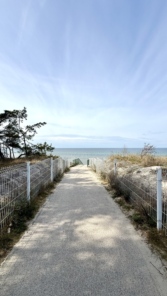 Na sprzedaż Hotel z restauracją i salonem gier ! (24)