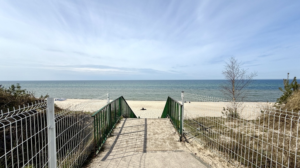 Na sprzedaż Hotel z restauracją i salonem gier ! (6)