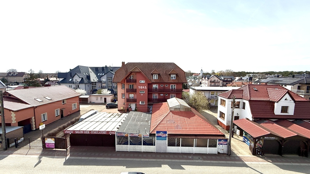 Na sprzedaż Hotel z restauracją i salonem gier ! (1)