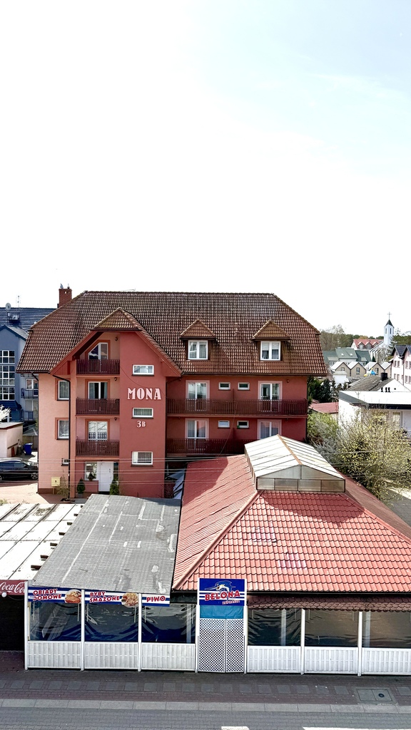 Na sprzedaż Hotel z restauracją i salonem gier ! (29)