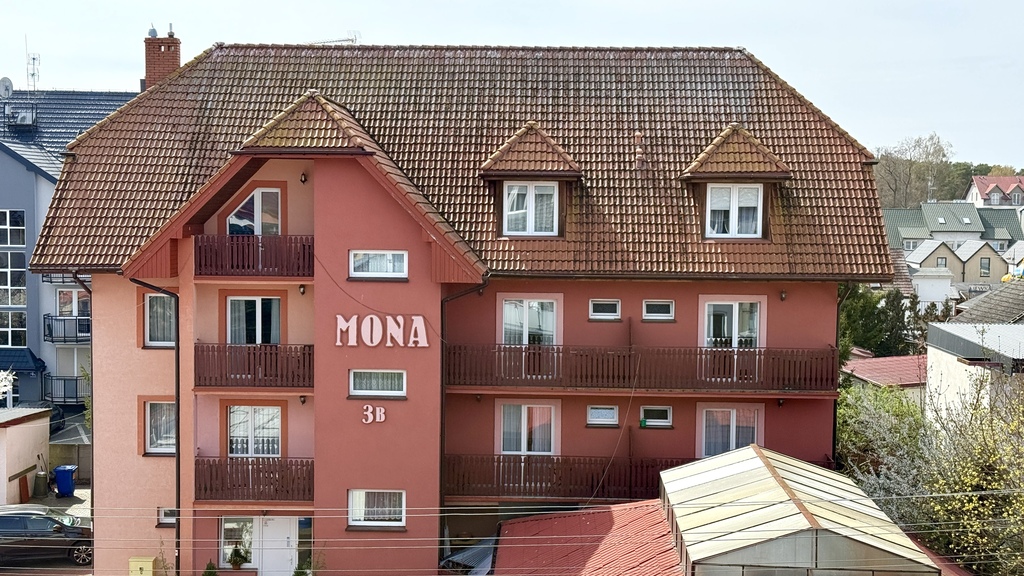 Na sprzedaż Hotel z restauracją i salonem gier ! (4)