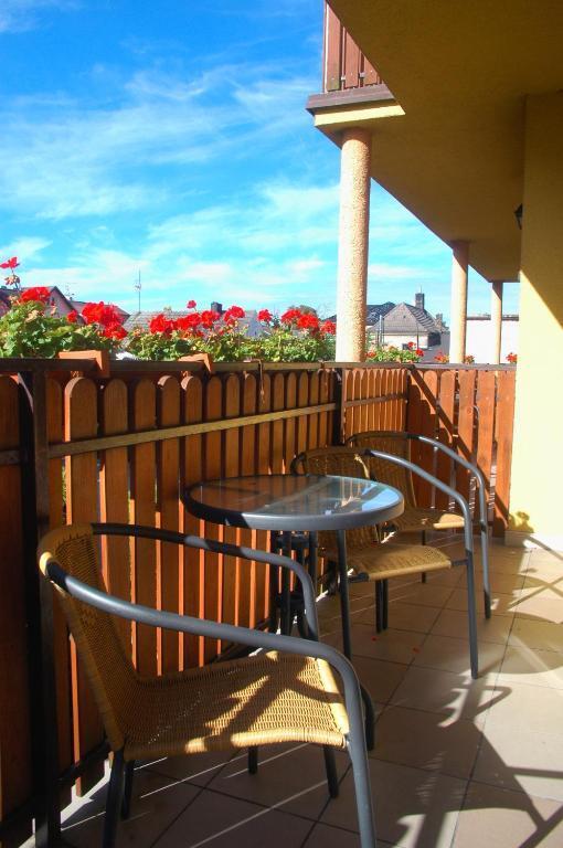 Na sprzedaż Hotel z restauracją i salonem gier ! (18)