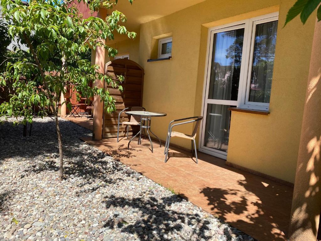 Na sprzedaż Hotel z restauracją i salonem gier ! (16)