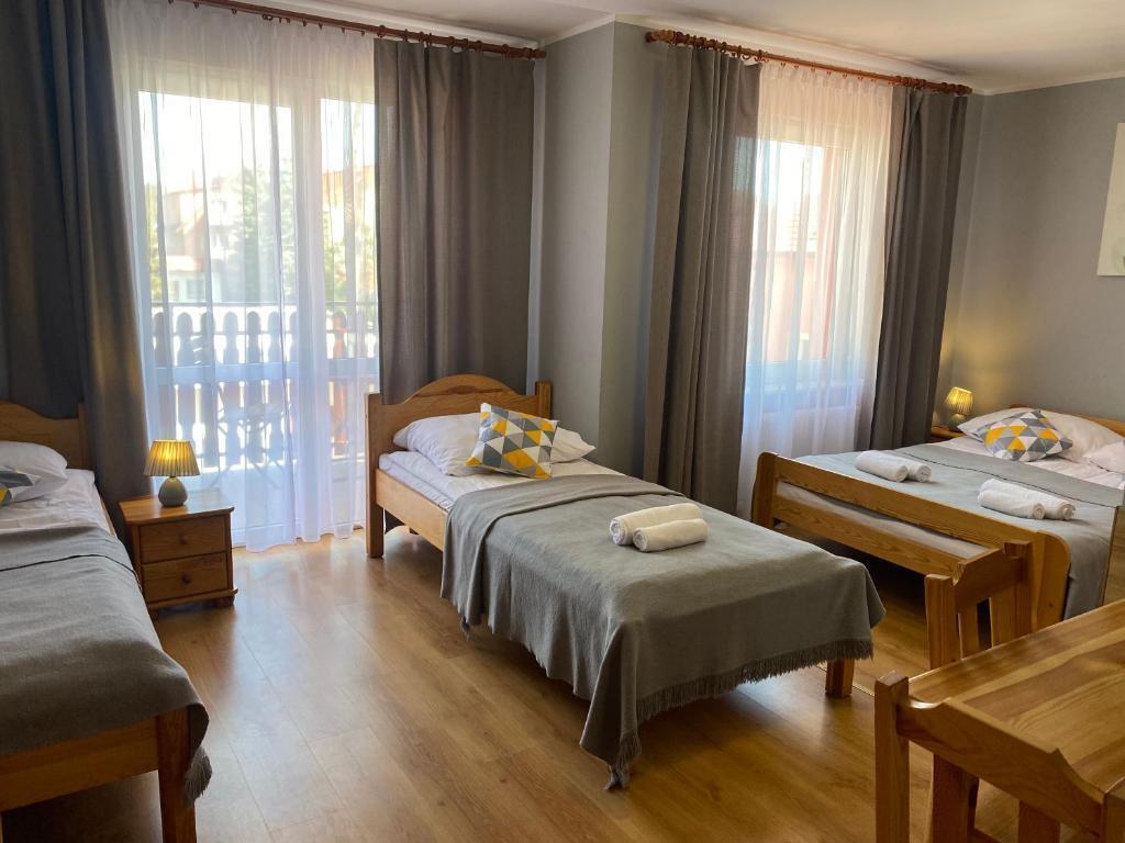 Na sprzedaż Hotel z restauracją i salonem gier ! (15)