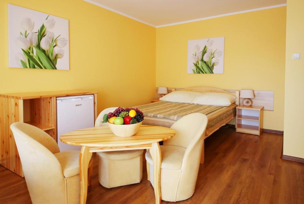 Na sprzedaż Hotel z restauracją i salonem gier ! (17)