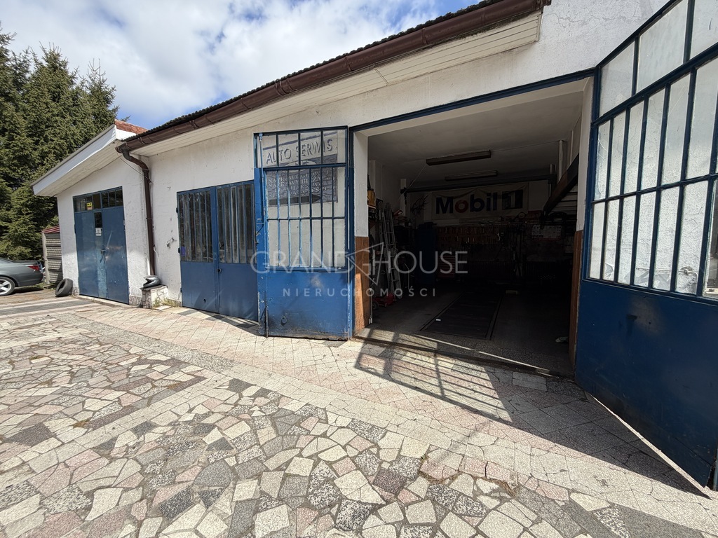 Warsztat samochodowy 200m2 - 3 garaże, sprzęt (2)