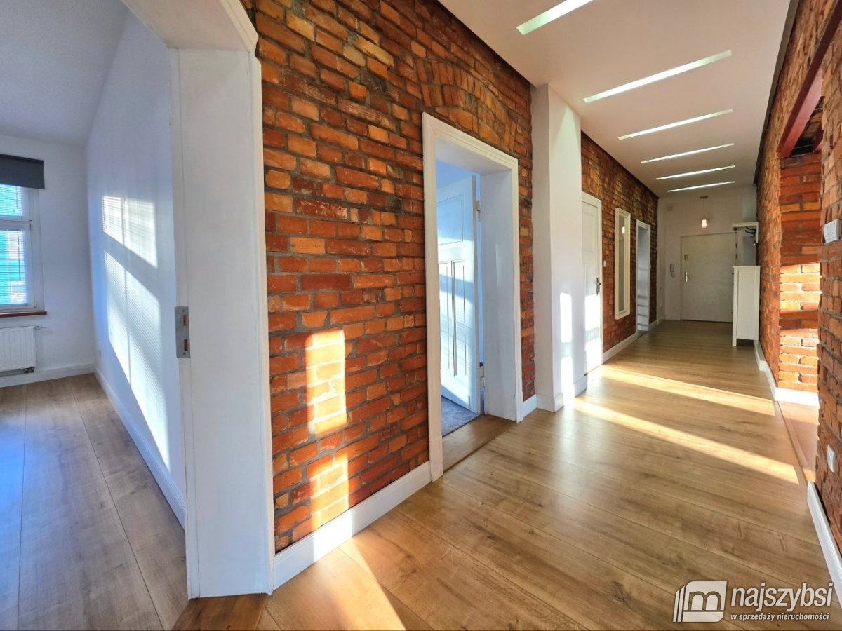 Przestronne 4-pokojowe mieszkanie w kamienicy (7)