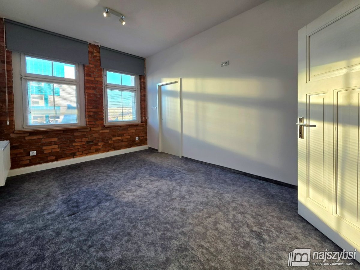 Przestronne 4-pokojowe mieszkanie w kamienicy (8)