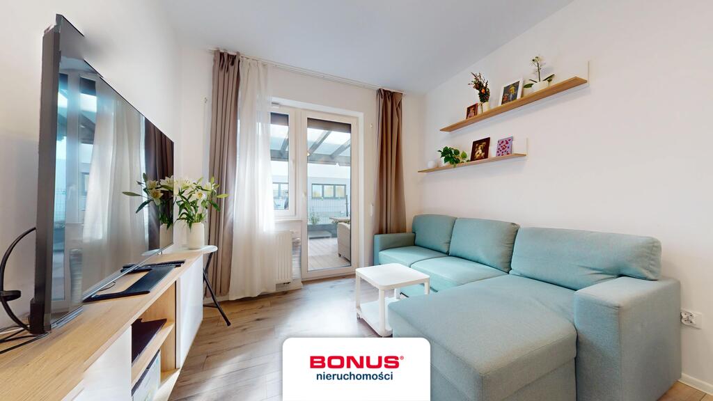 Apartament z ogródkiem i miejscem parkingowym. (4)