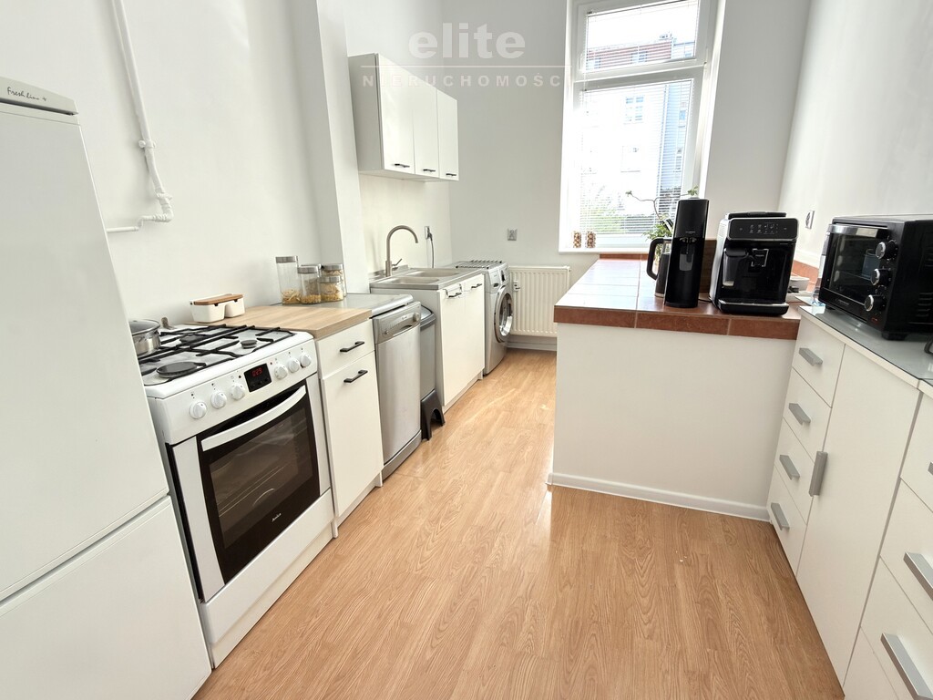 2 pok w pięknej kamienicy na biuro lub mieszkanie (3)