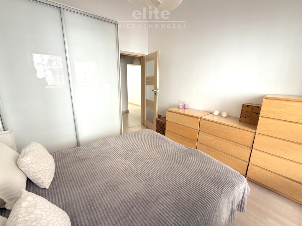 2 pok w pięknej kamienicy na biuro lub mieszkanie (7)