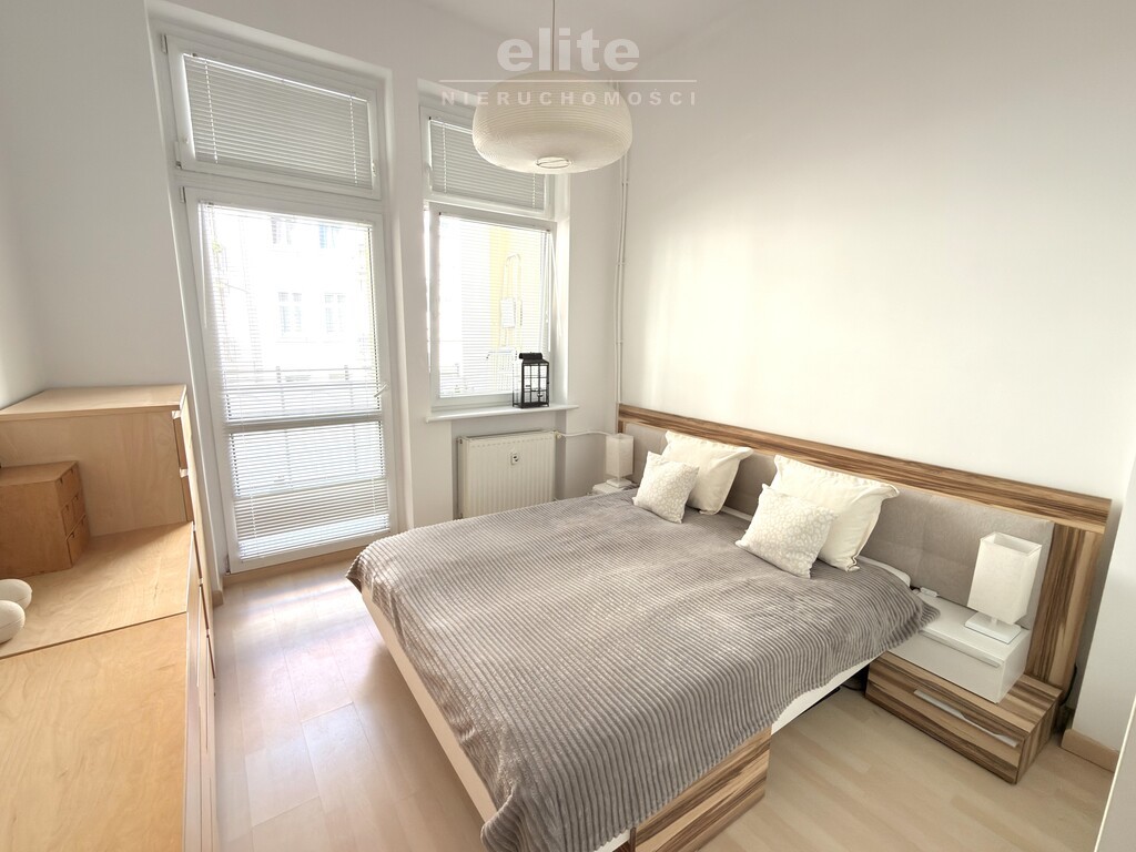 2 pok w pięknej kamienicy na biuro lub mieszkanie (5)