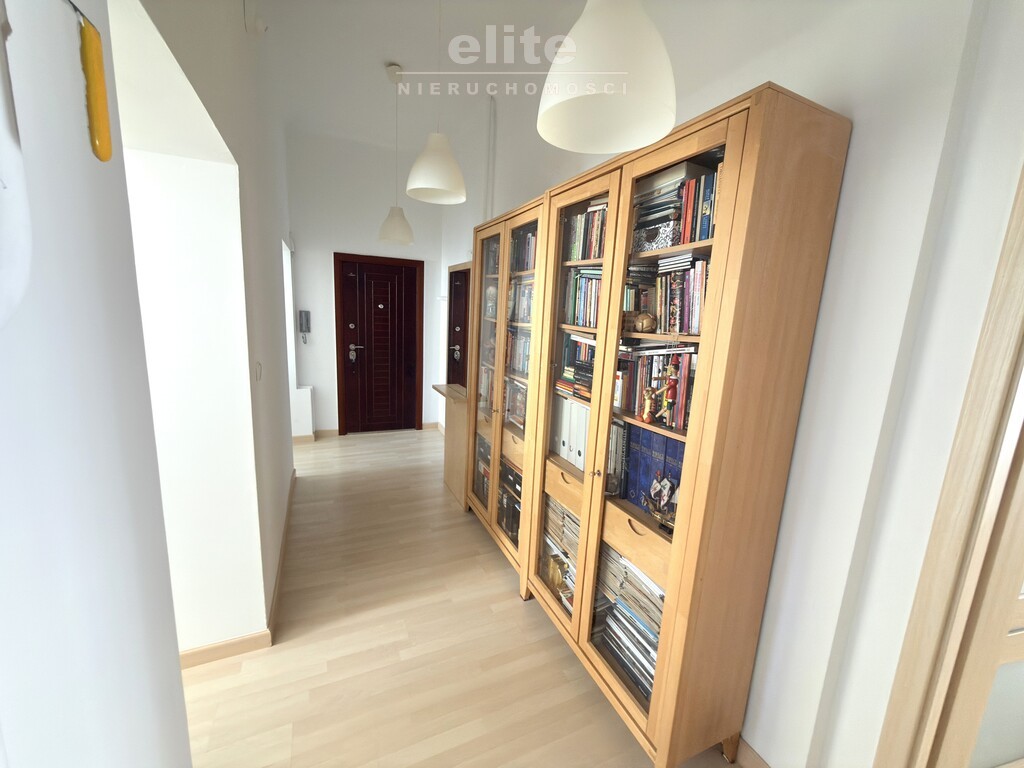 2 pok w pięknej kamienicy na biuro lub mieszkanie (10)