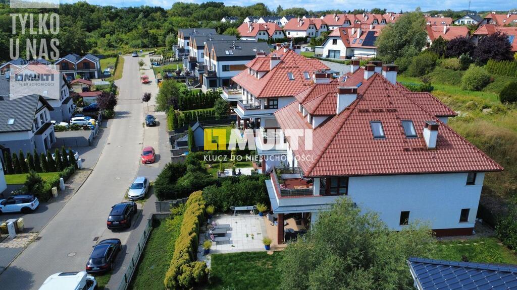 NOWA CENA 2 poziomy taras,ogród, piwnica i garaż (23)