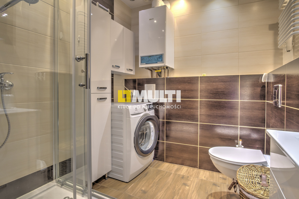 ul. Bankowa, dwa poziomy, 4 pokoje! (20)