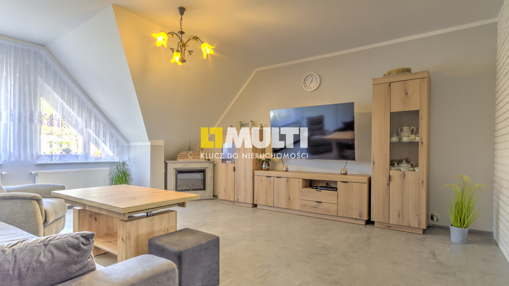 ul. Bankowa, dwa poziomy, 4 pokoje! (2)