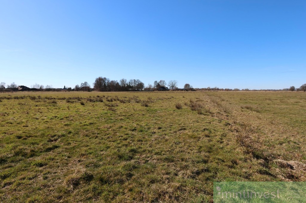 Atrakcyjna działka inwestycyjna pod zabudowę (2)