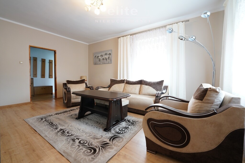 Pyrzyce, dom z piwnicą i garażem działka 458 m2 (1)