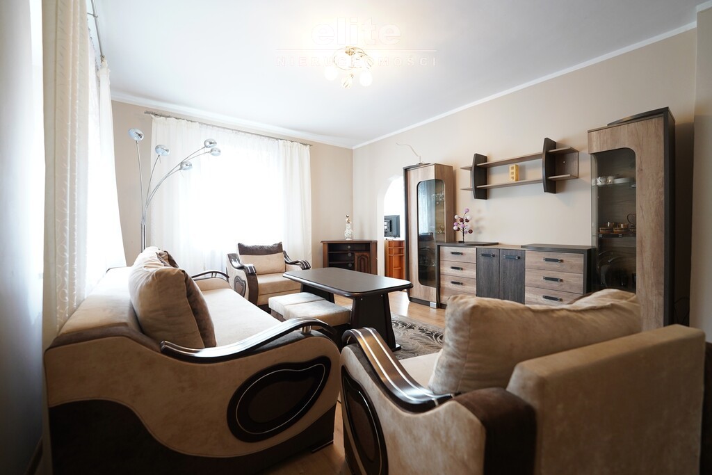 Pyrzyce, dom z piwnicą i garażem działka 458 m2 (2)