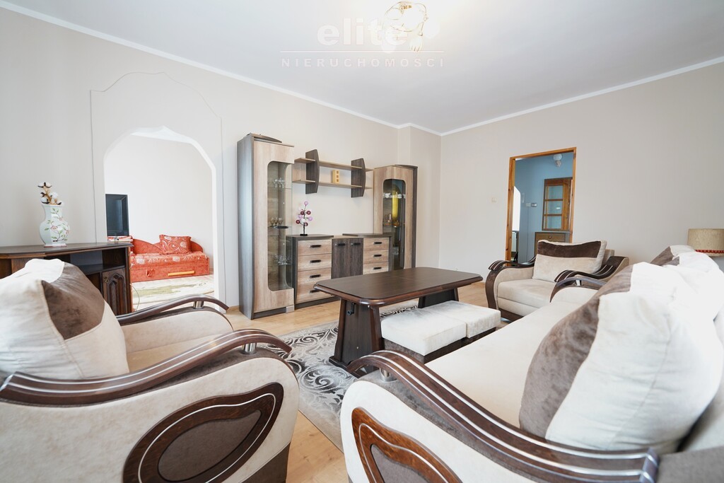 Pyrzyce, dom z piwnicą i garażem działka 458 m2 (3)