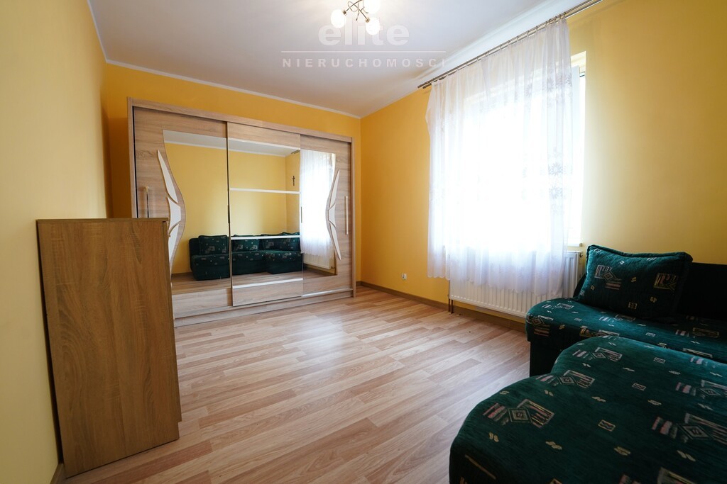 Pyrzyce, dom z piwnicą i garażem działka 458 m2 (5)