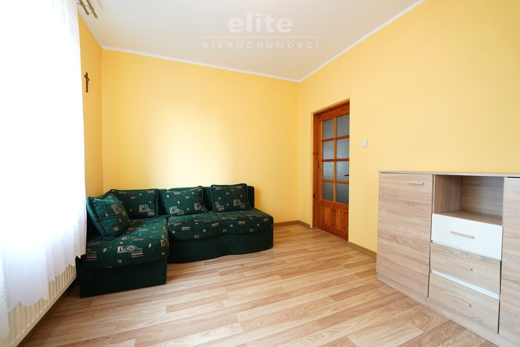 Pyrzyce, dom z piwnicą i garażem działka 458 m2 (4)