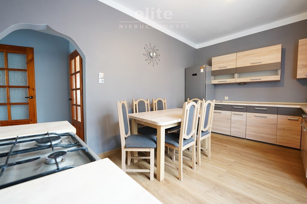 Pyrzyce, dom z piwnicą i garażem działka 458 m2 (8)