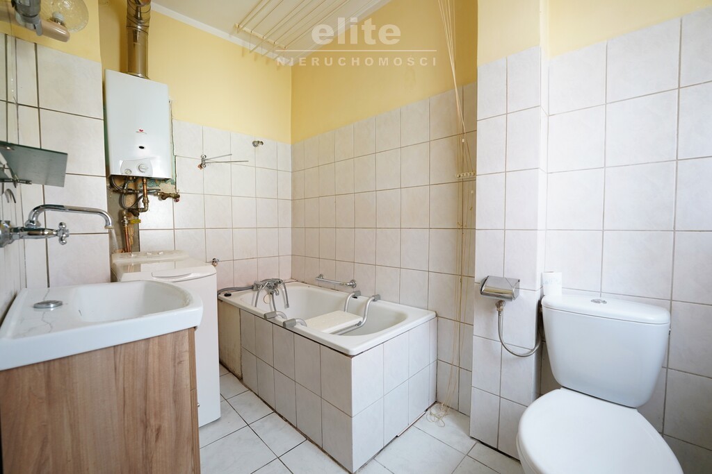 Pyrzyce, dom z piwnicą i garażem działka 458 m2 (10)