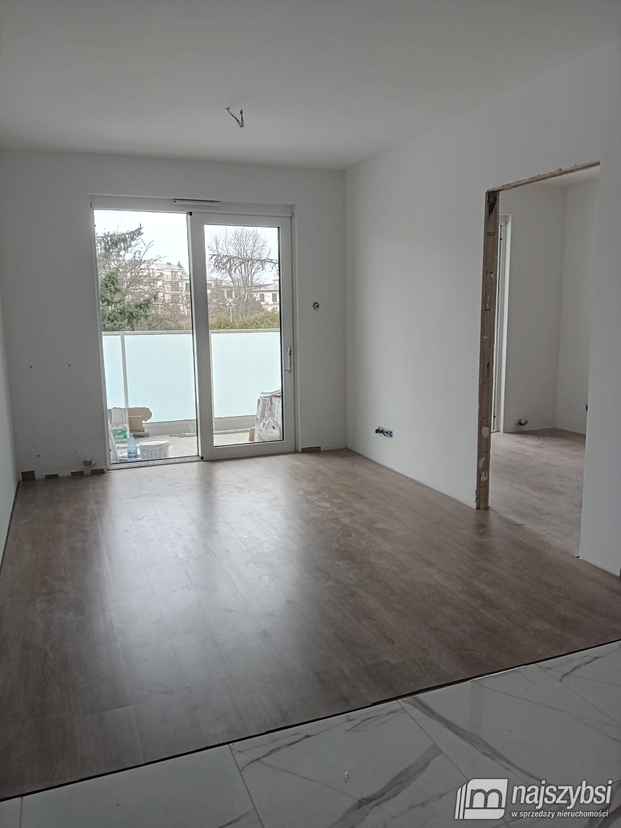 KOŁOBRZEG - 300m OD MORZA ! (2)