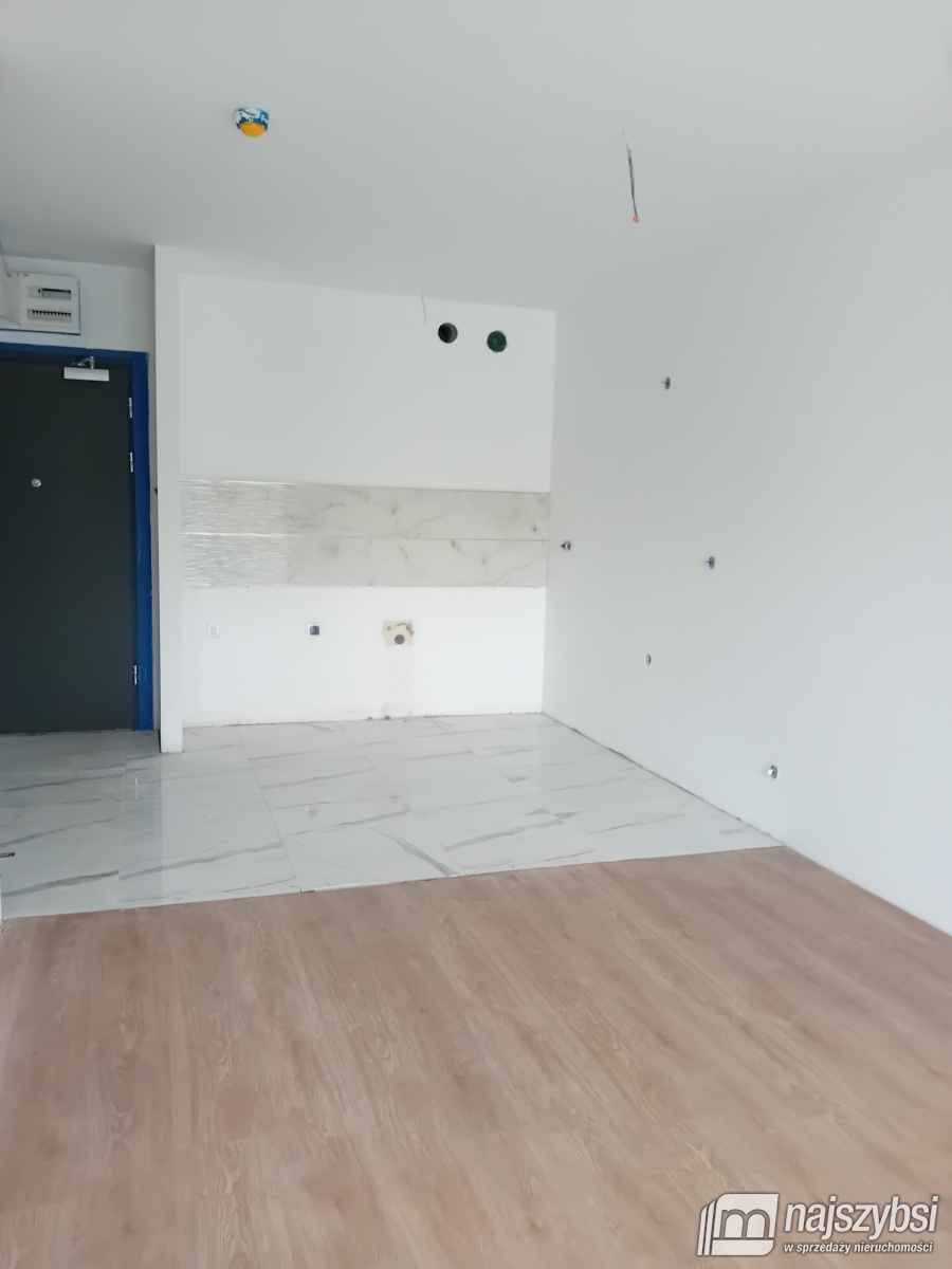 KOŁOBRZEG - 300m OD MORZA ! (4)