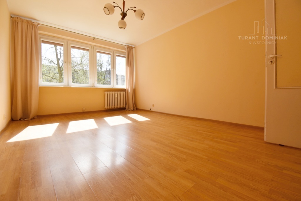 Rozkładowe, dwustronne na wysokim parterze (3)