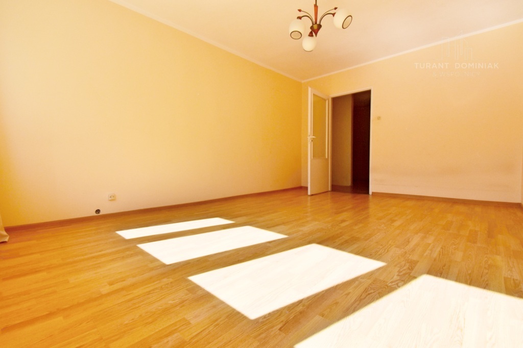 Rozkładowe, dwustronne na wysokim parterze (4)