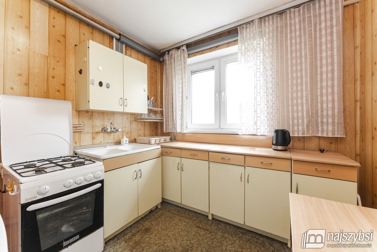 Nowogard-trzy pokoje na 1 piętrze w centrum (14)
