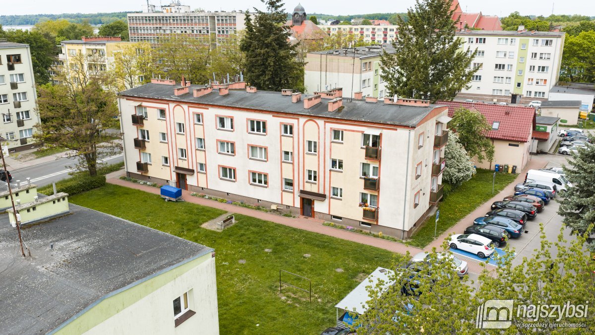 Nowogard-trzy pokoje na 1 piętrze w centrum (18)