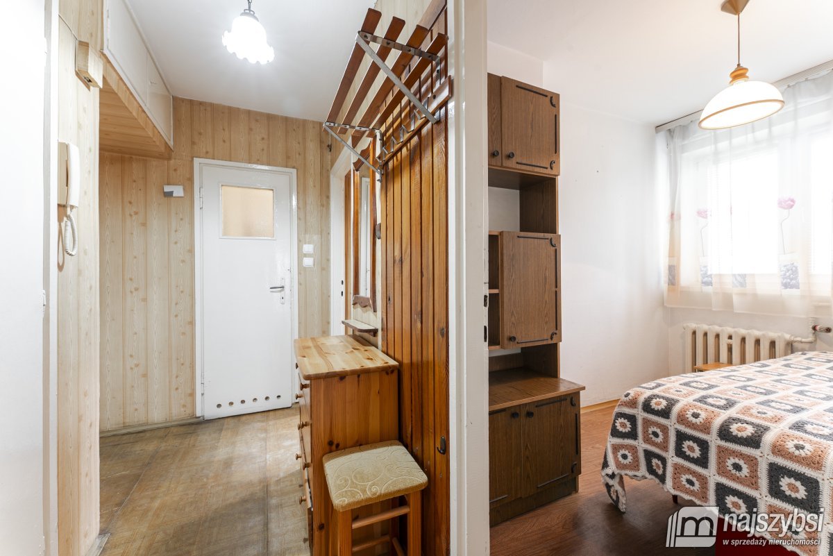 Nowogard-trzy pokoje na 1 piętrze w centrum (9)