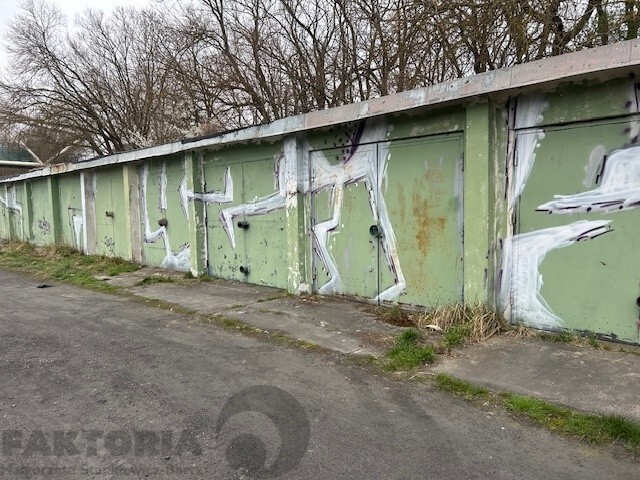 Pomorzany murowany garaż 20 m2 za 35 tys. (1)