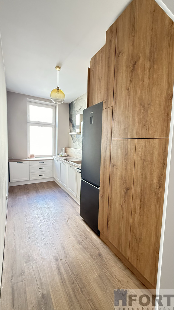 Mieszkanie 3 pokojowe w centrum, 1 piętro (2)